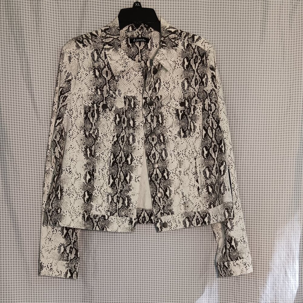 NWT d. jeans Denim White Black Snakeskin Mid Length Pocket Fall Jacket Size XL